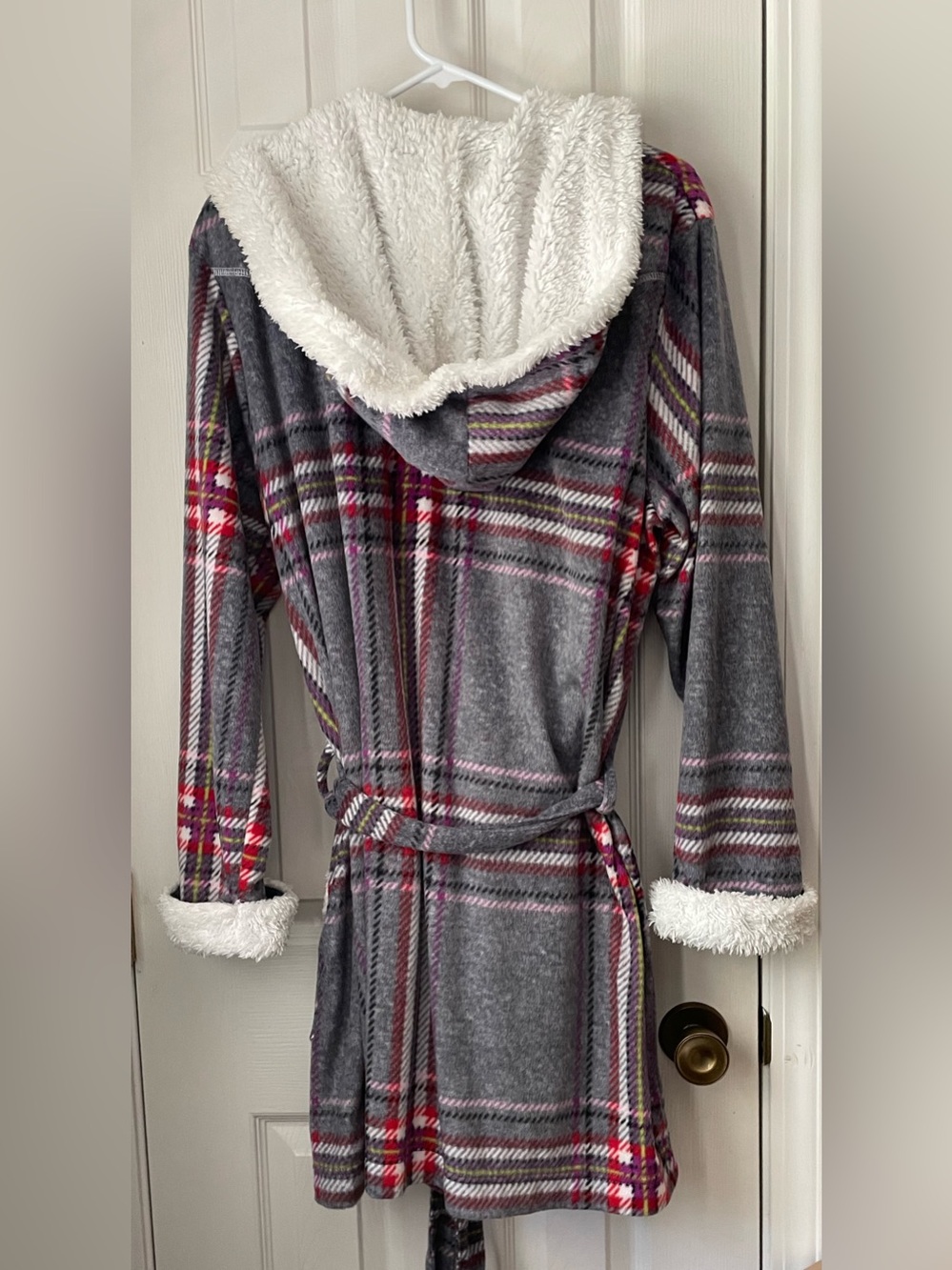 Luxurious Robe Secret Treasures - Picture 2 of 5